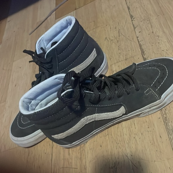 Barely worn vans hightops - Picture 4 of 6